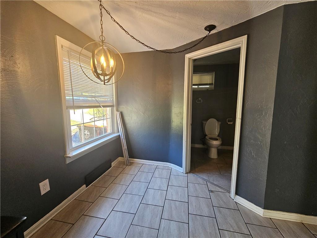 5462 Library Road Bethel Park, PA 15102 - Photo 7 of 29 Gallery Image 7