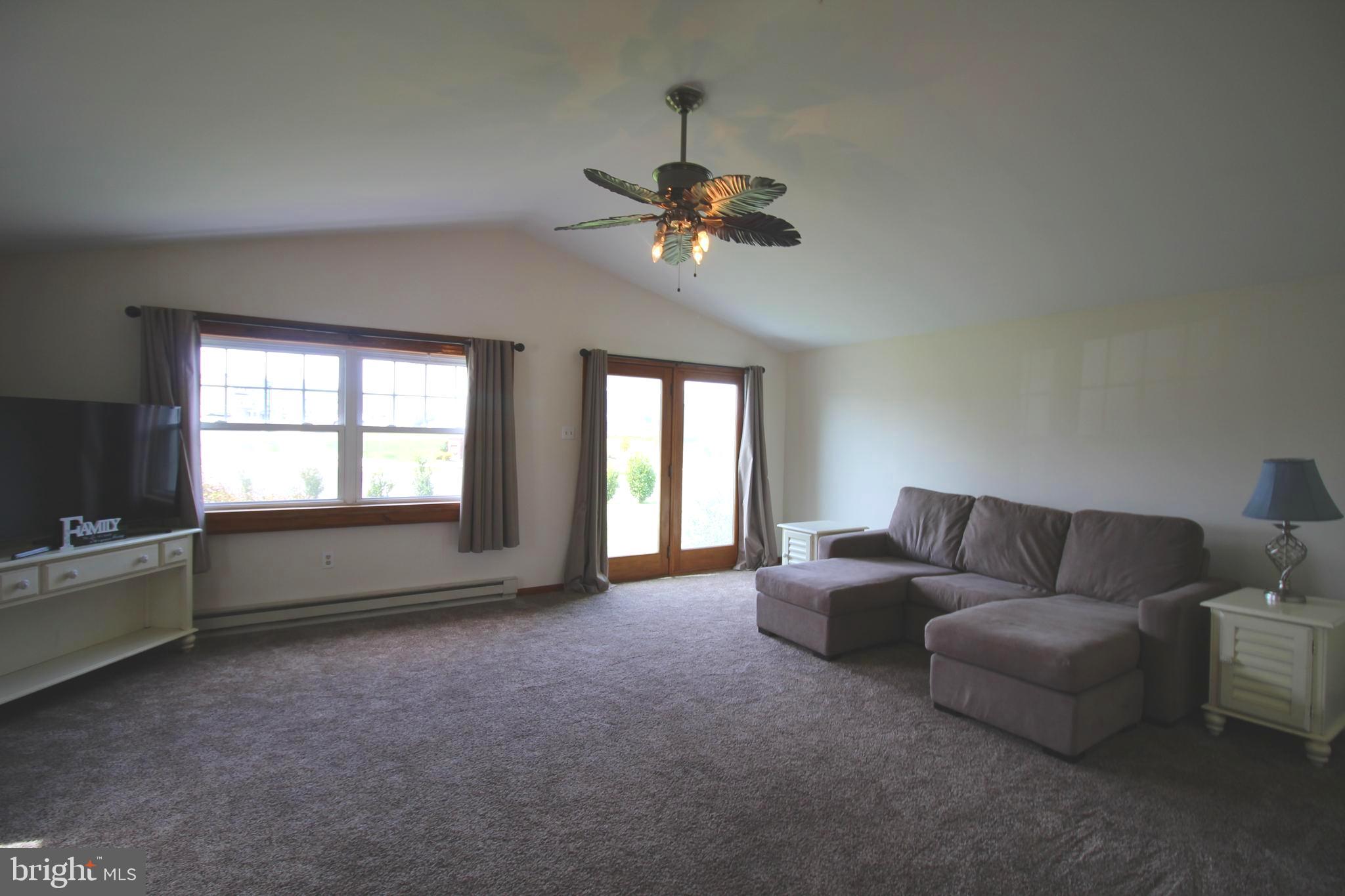 265 Old Schuylkill Road Pottstown, PA 19465 - Photo 4 of 24 Great room with cathedral ceiling