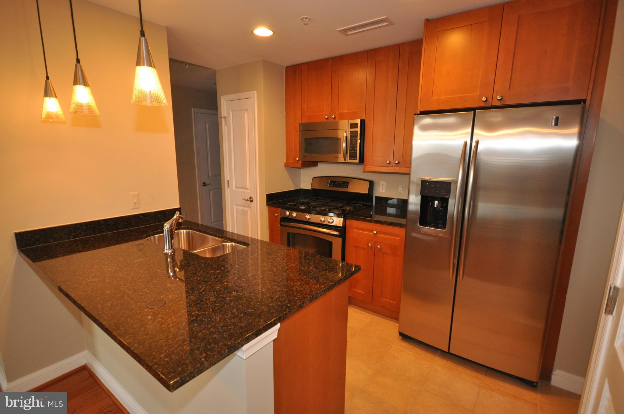 11990 Market Street, Unit 1416 Reston, VA 20190 - Photo 1 of 14 Kitchen