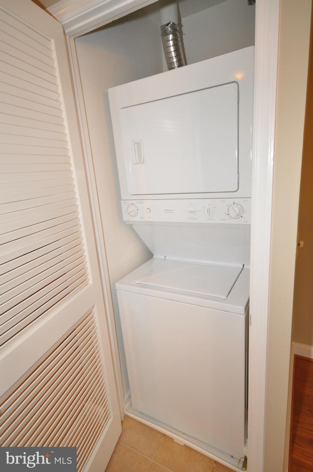 11990 Market Street, Unit 1416 Reston, VA 20190 - Photo 12 of 14 Interior (General)