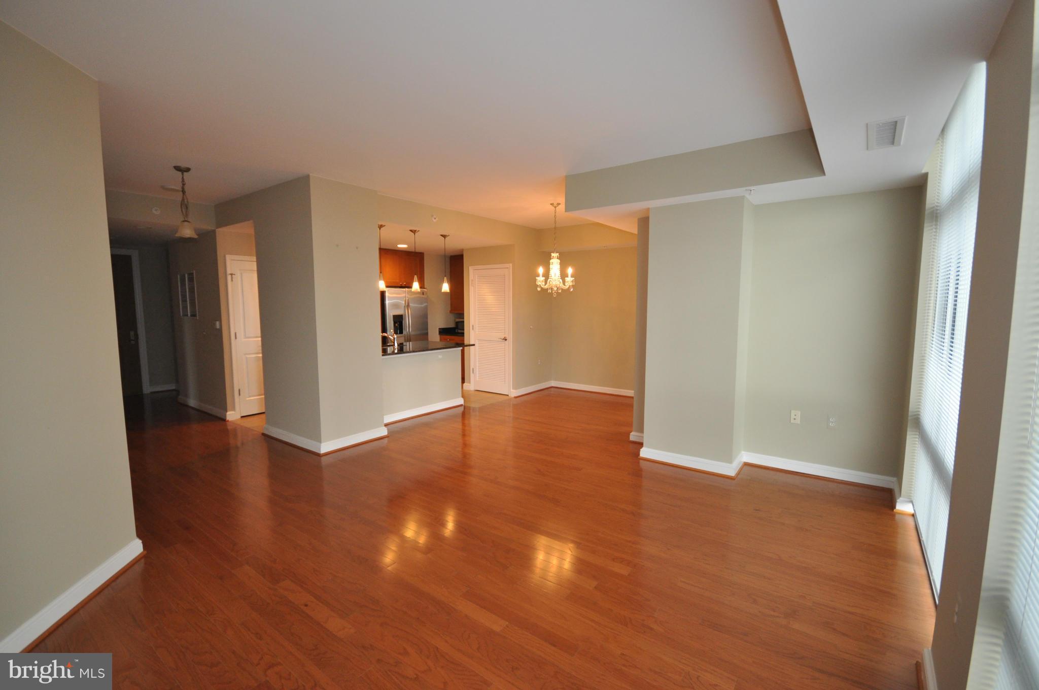 11990 Market Street, Unit 1416 Reston, VA 20190 - Photo 10 of 14 Family Room