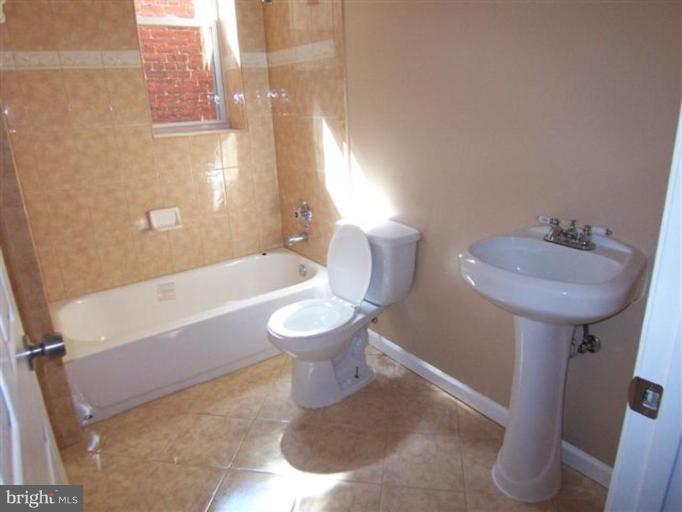 22 R Street Northeast Washington, DC 20002 - Photo 2 of 16 Bath #1