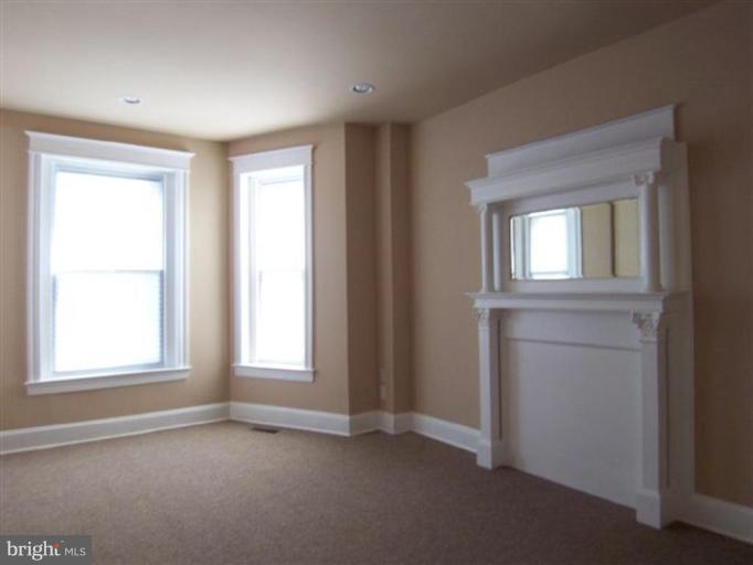22 R Street Northeast Washington, DC 20002 - Photo 12 of 16 Living Room