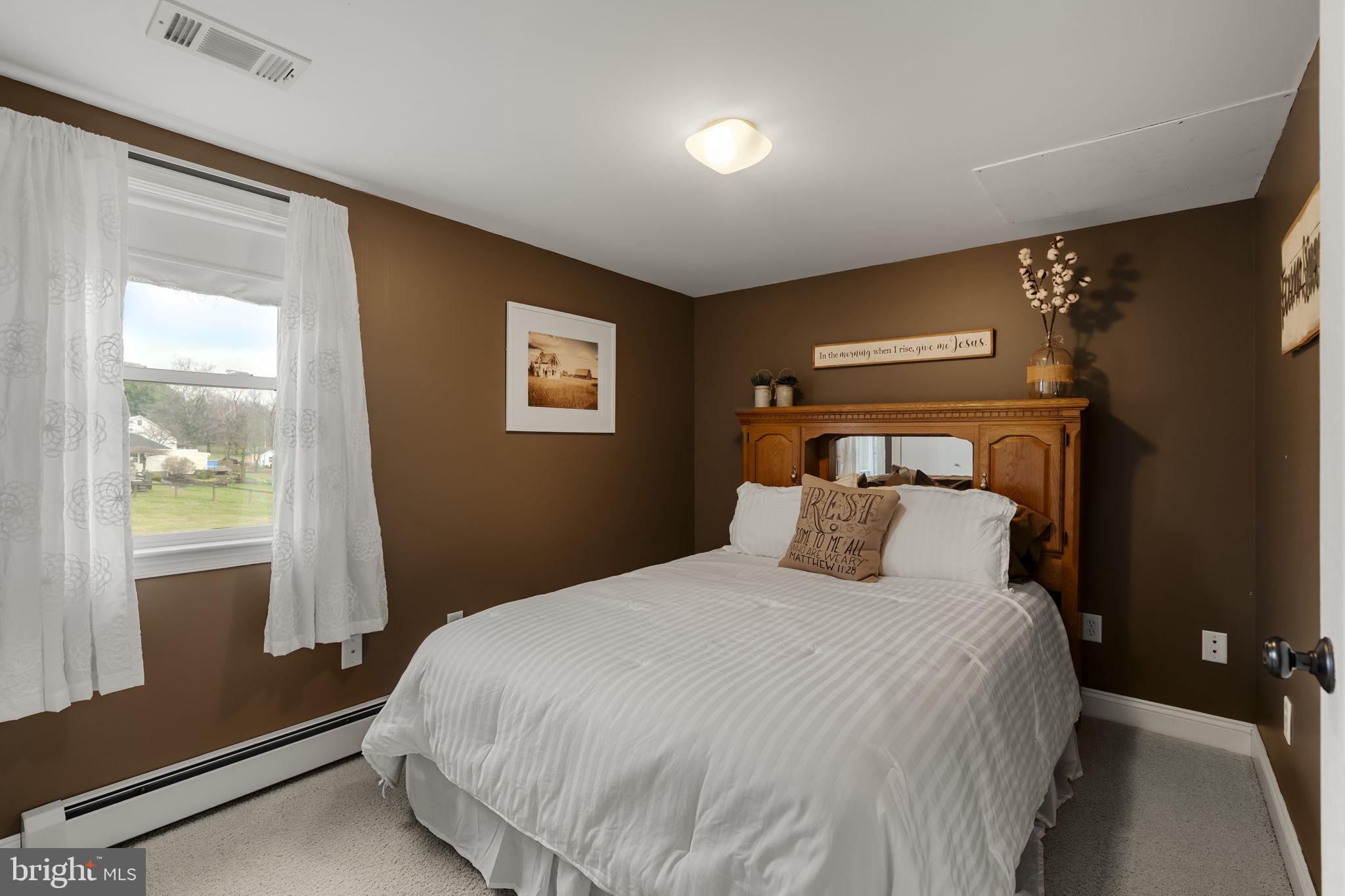 1435 Newport Road Manheim, PA 17545 - Photo 23 of 50