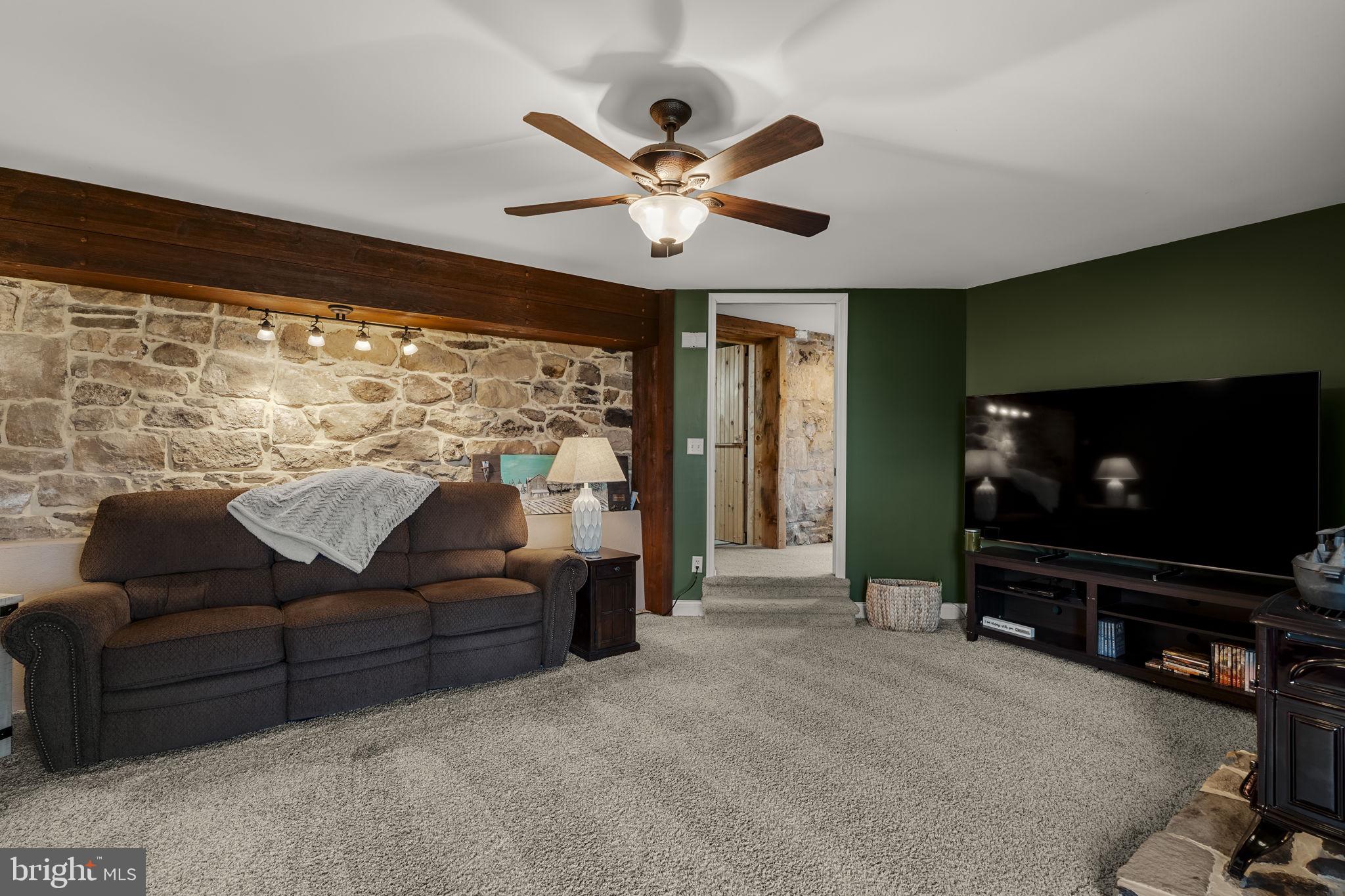 1435 Newport Road Manheim, PA 17545 - Photo 28 of 50