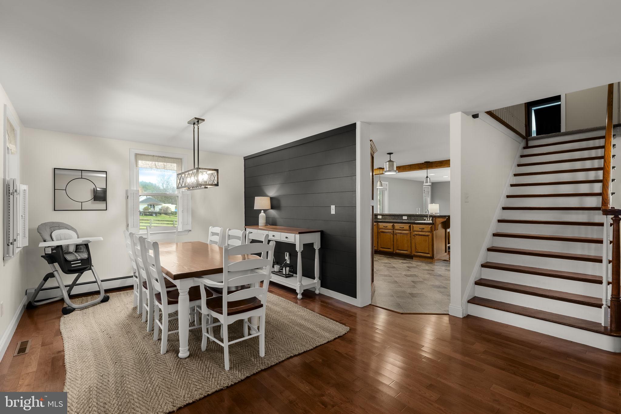 1435 Newport Road Manheim, PA 17545 - Photo 4 of 50