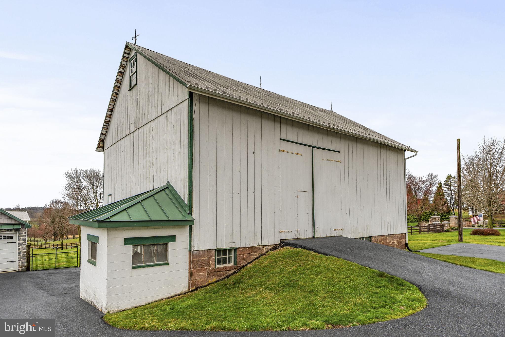 1435 Newport Road Manheim, PA 17545 - Photo 41 of 50
