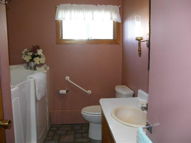 65 Waldo Street Millinocket, ME 04462 - Photo 26 of 35 Bathroom.