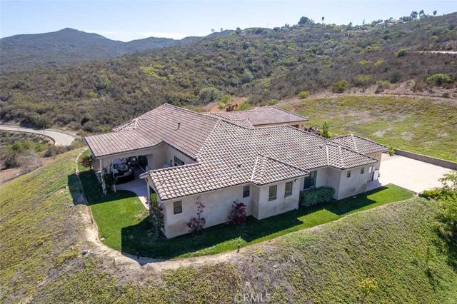 $2,589,000 | 2260 Panoramic Way, Vista, CA 92084