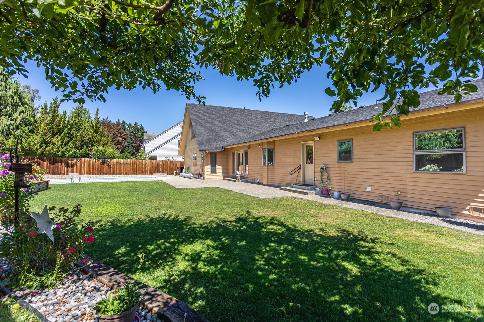 412 Castleview Place Wenatchee, WA 98801 - Photo 15 of 37 Gallery Image 15
