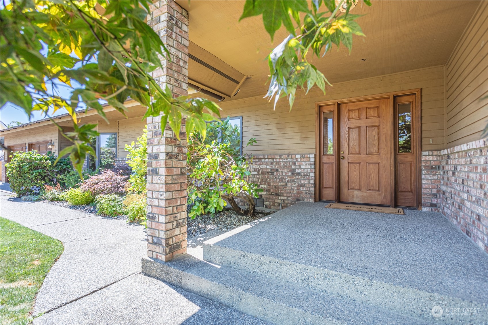 412 Castleview Place Wenatchee, WA 98801 - Photo 3 of 37 Gallery Image 3