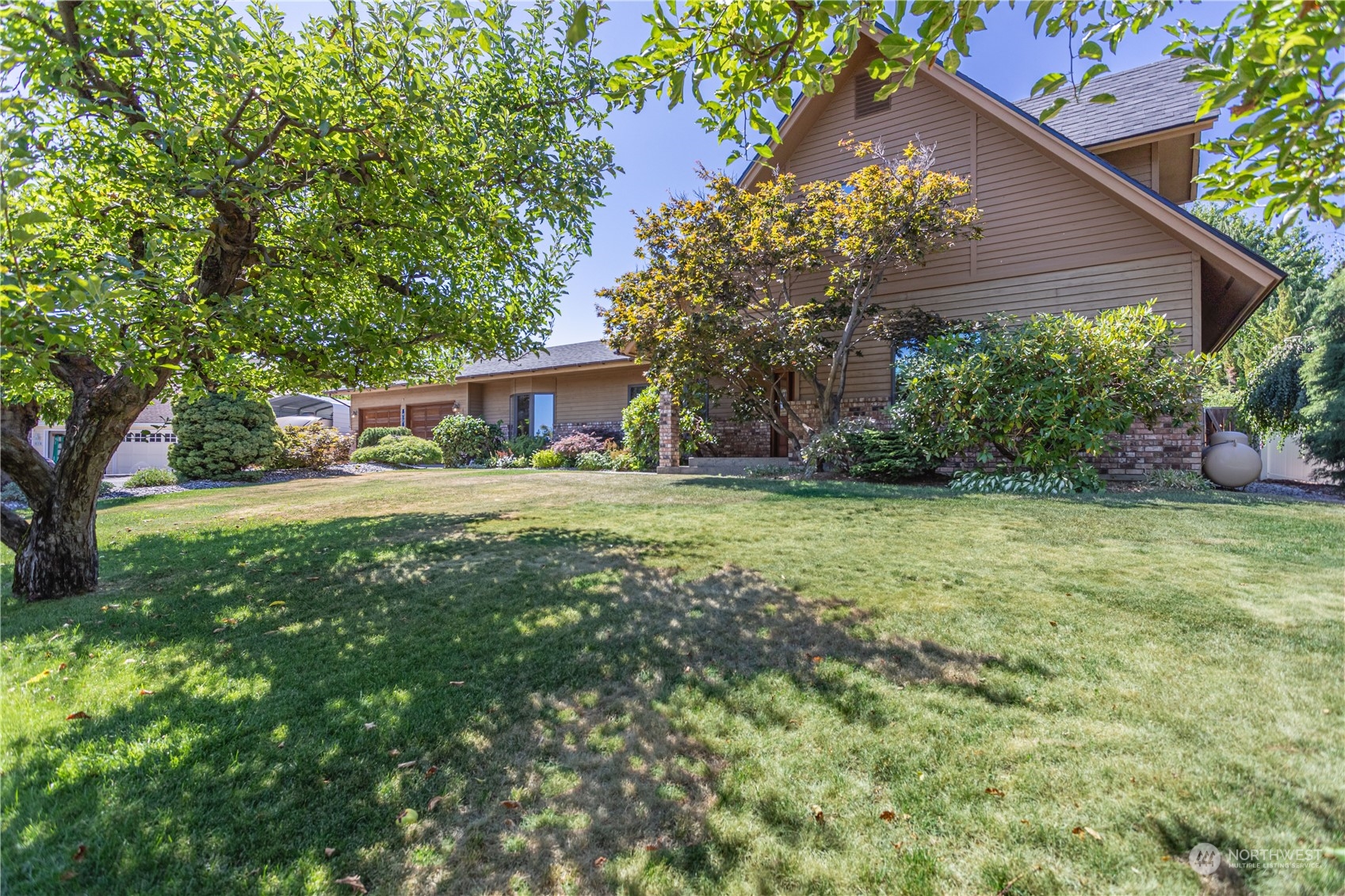 412 Castleview Place Wenatchee, WA 98801 - Photo 34 of 37 Gallery Image 34