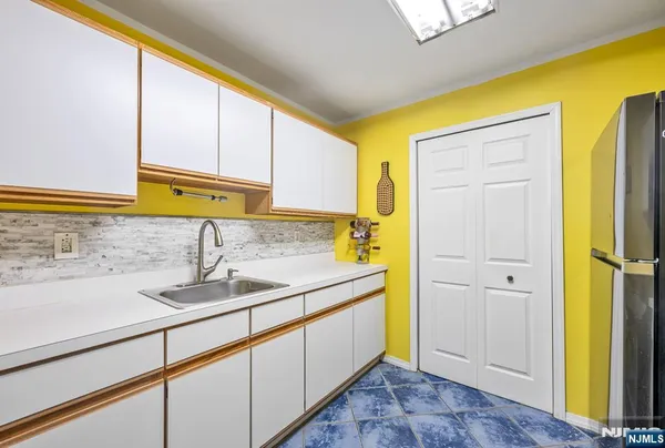 $2,250 | 2014 Beatrice Court, Unit 2014, Mahwah, NJ 07430