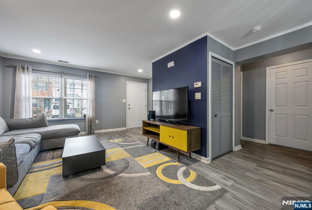 2014 Beatrice Court, Unit 2014 Mahwah, NJ 07430 - Photo 10 of 24