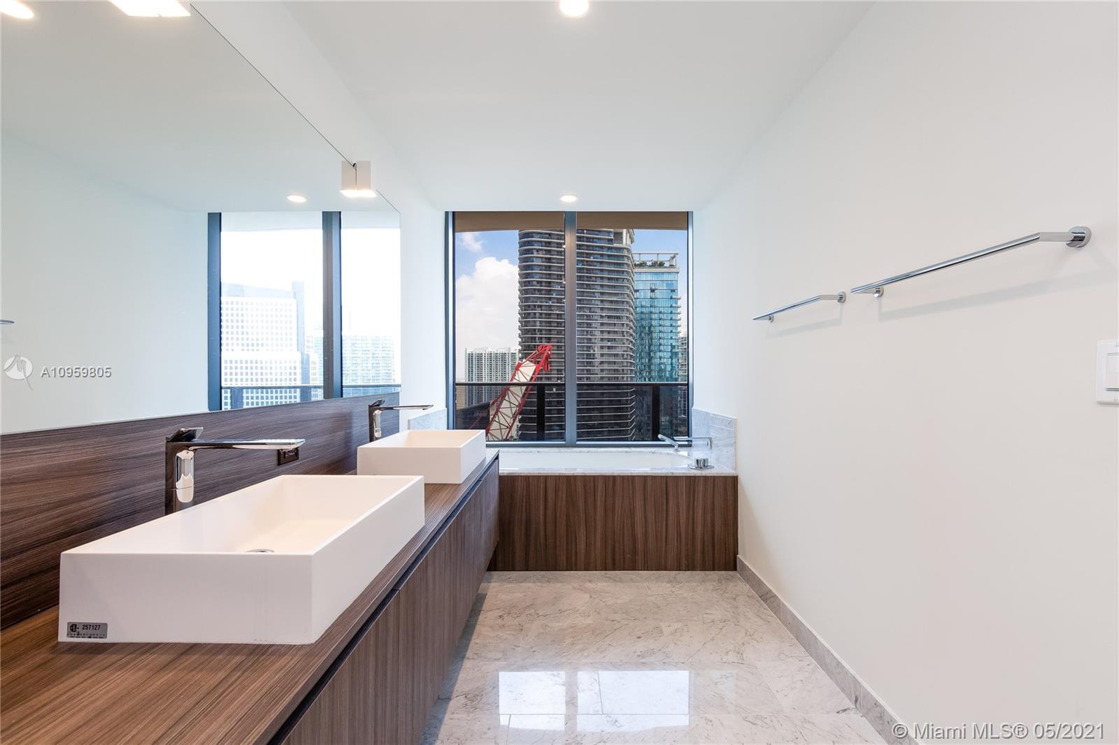 1000 Brickell Plaza, Unit 3015 Miami, FL 33131 - Photo 12 of 35