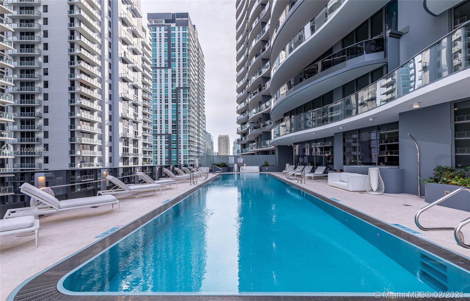 1000 Brickell Plaza, Unit 3015 Miami, FL 33131 - Photo 33 of 35