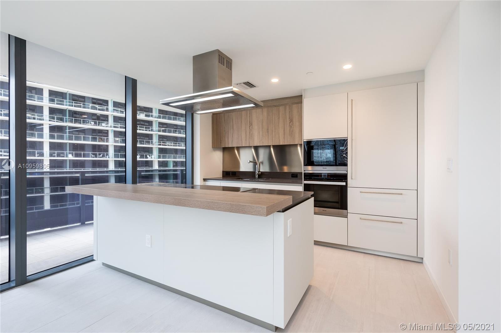 1000 Brickell Plaza, Unit 3015 Miami, FL 33131 - Photo 6 of 35