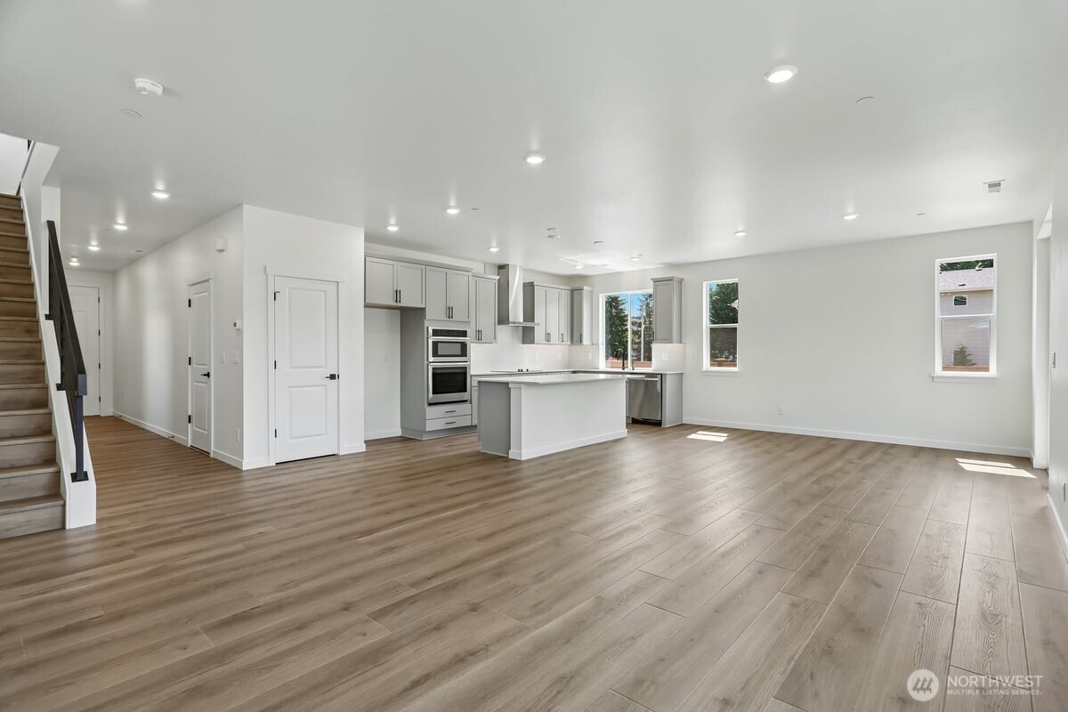 23962 36th Avenue Southeast, Unit 4 Bothell, WA 98021 - Photo 6 of 30 Gallery Image 6