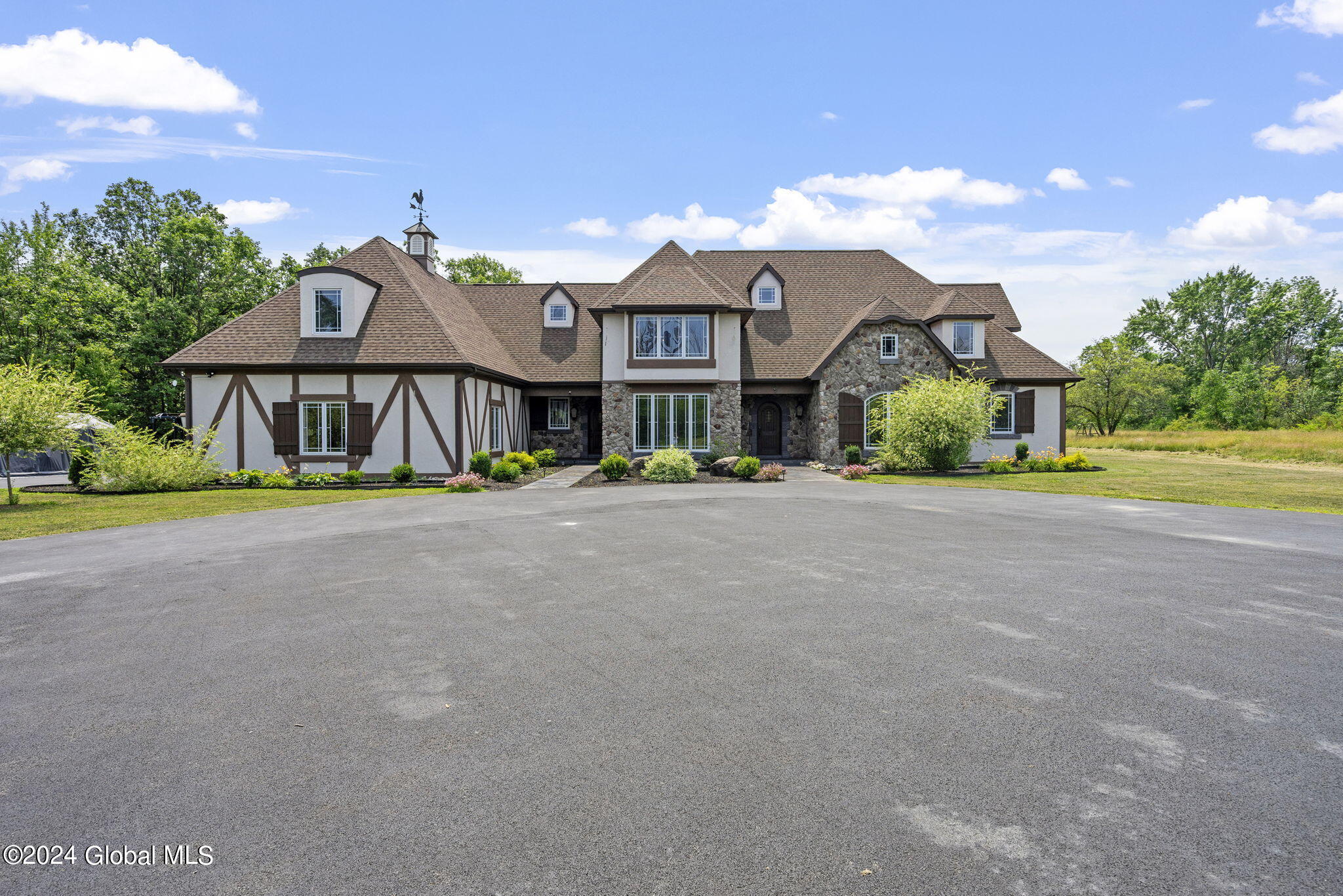 560 Boght Road Colonie, NY 12047 - Photo 1 of 65 1-web-or-mls-560-boght-rd