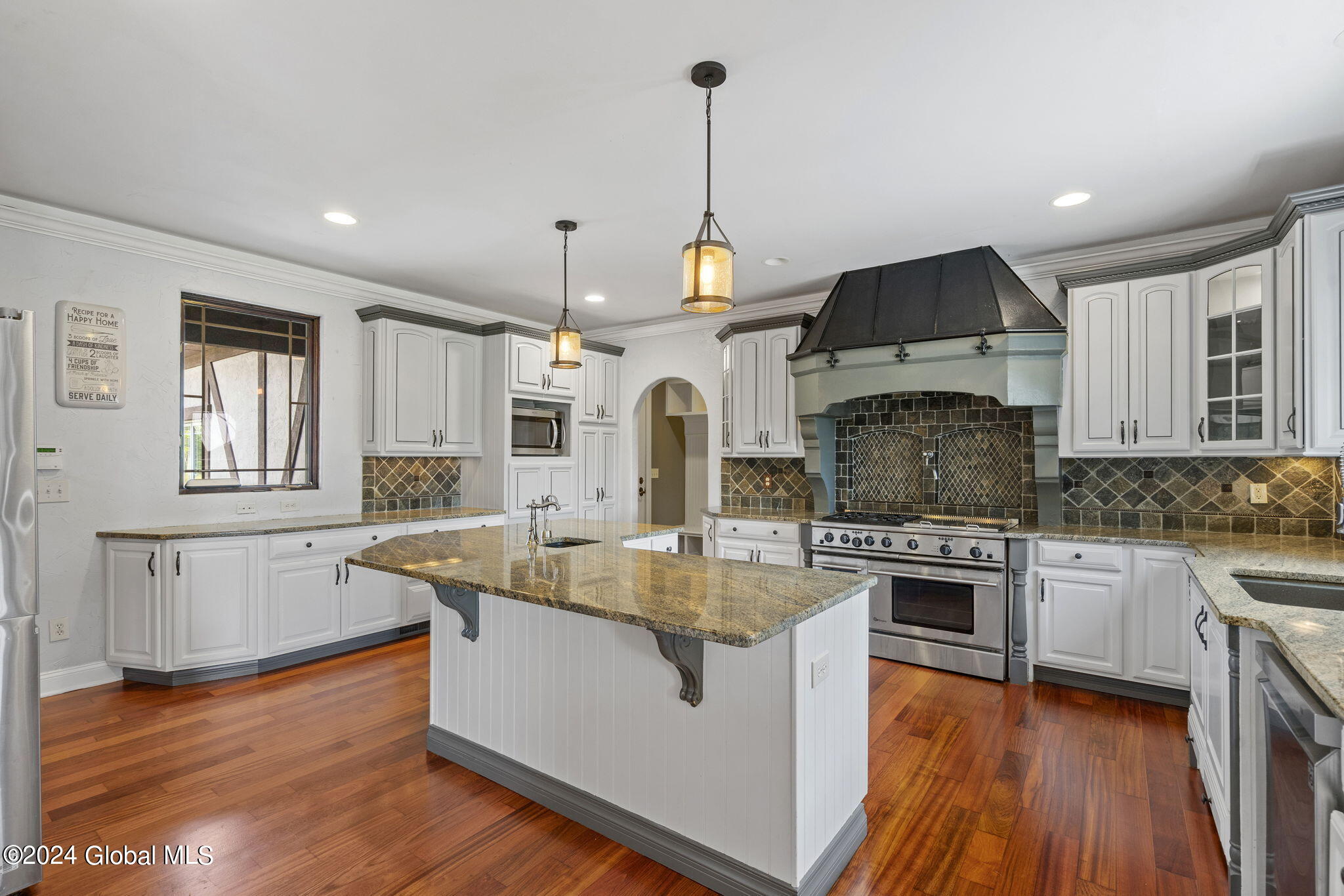 560 Boght Road Colonie, NY 12047 - Photo 23 of 65 23-web-or-mls-560-boght-rd