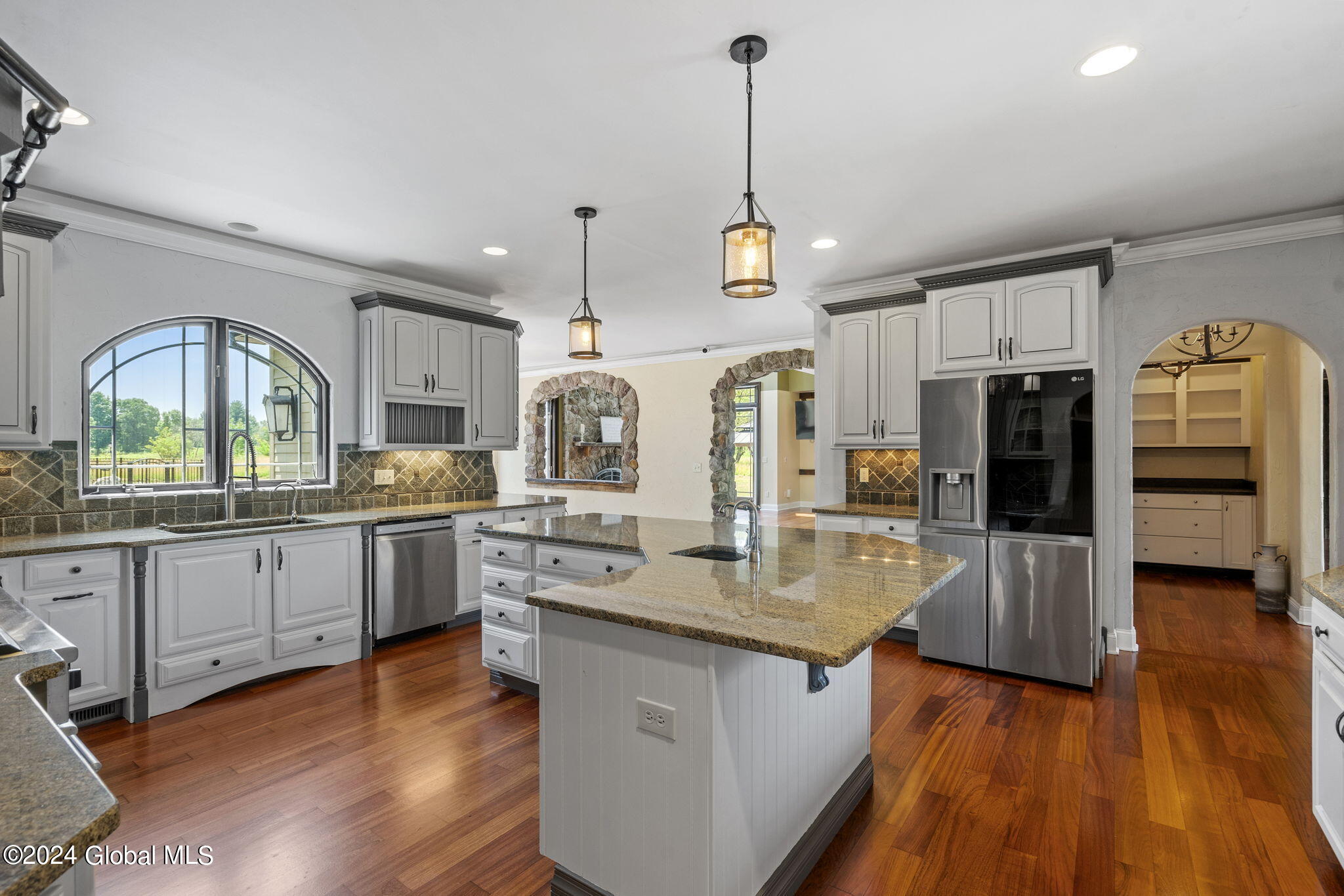 560 Boght Road Colonie, NY 12047 - Photo 25 of 65 25-web-or-mls-560-boght-rd