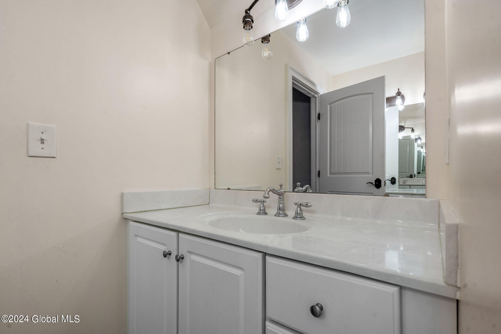 560 Boght Road Colonie, NY 12047 - Photo 48 of 65 48-web-or-mls-560-boght-rd