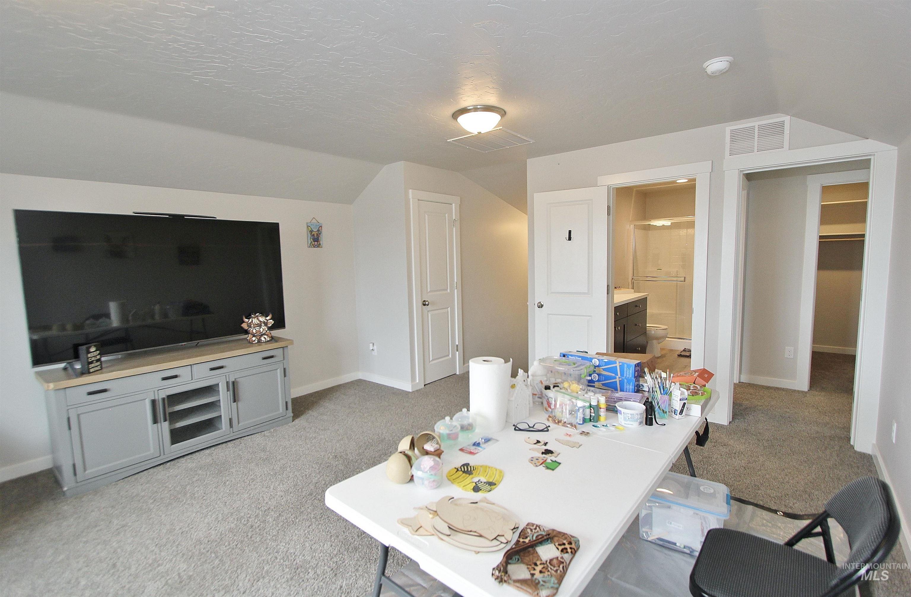 1211 Mahogany Street Parma, ID 83660 - Photo 15 of 22 Office space featuring light colored carpet