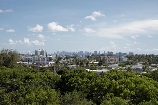 $4,995,000 | 8701 Collins Avenue, Unit 604, Miami Beach, FL 33154