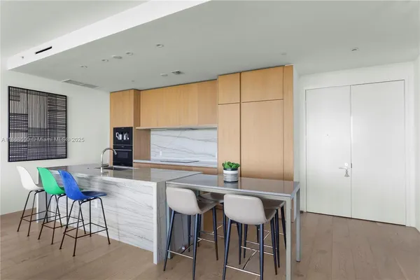 $4,995,000 | 8701 Collins Avenue, Unit 604, Miami Beach, FL 33141