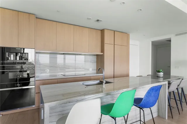 $4,995,000 | 8701 Collins Avenue, Unit 604, Miami Beach, FL 33154