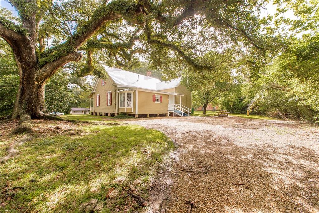 32210 2nd Street Springfield, LA 70462 - Photo 12 of 38