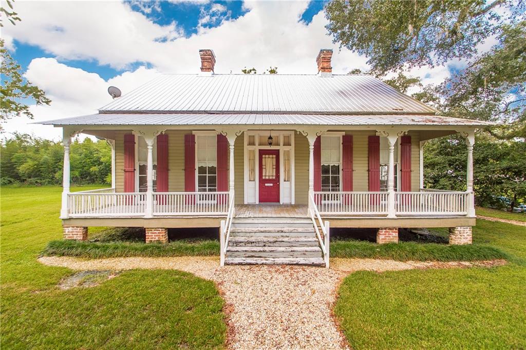 32210 2nd Street Springfield, LA 70462 - Photo 4 of 38