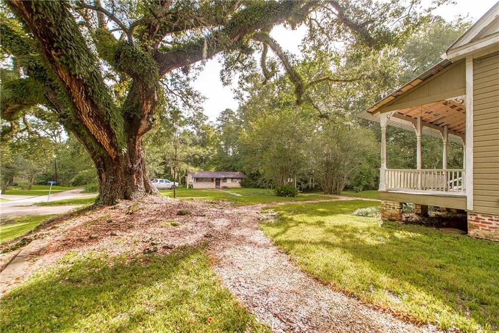 32210 2nd Street Springfield, LA 70462 - Photo 10 of 38