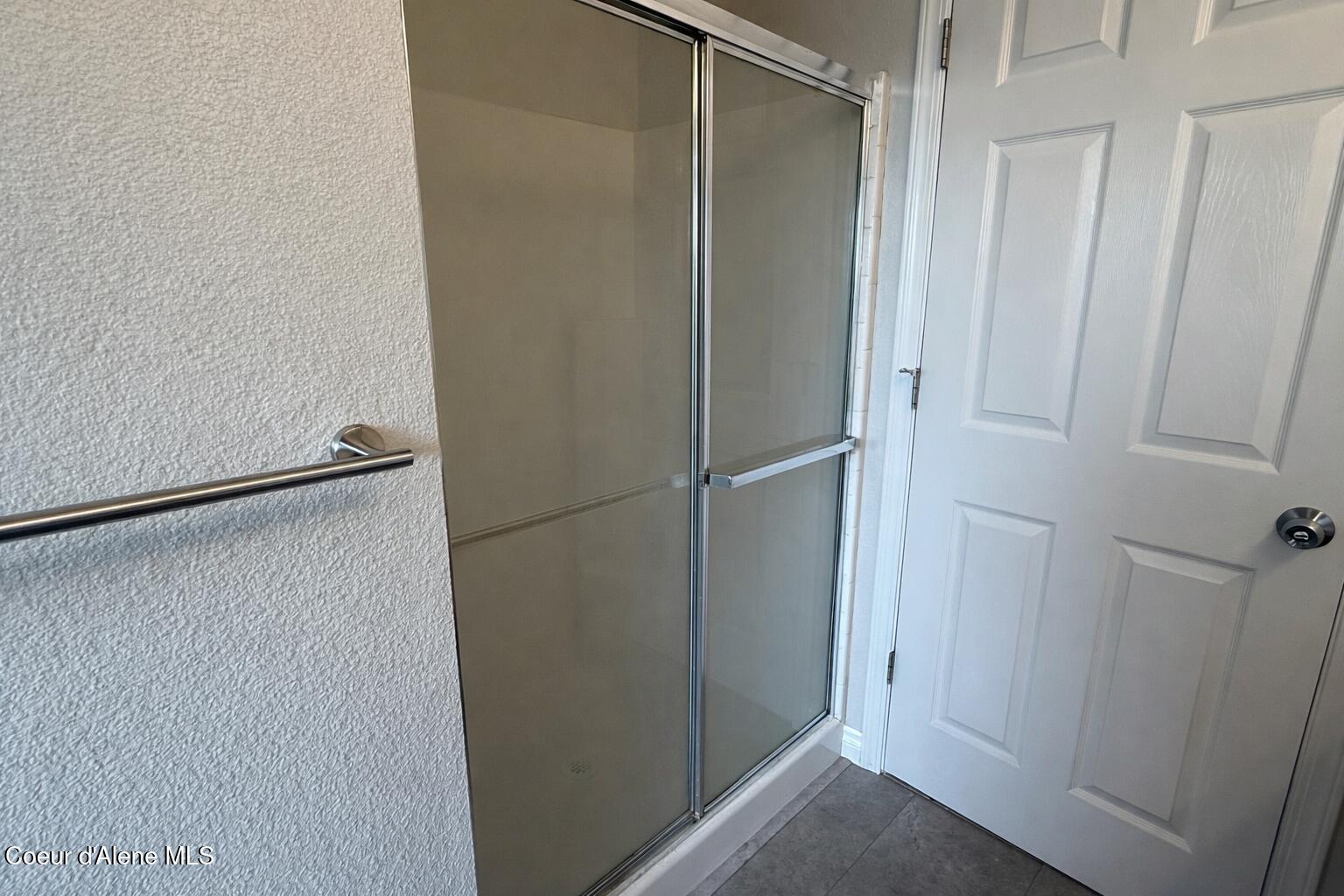 8553 North Kendra Way Post Falls, ID 83854 - Photo 17 of 31 Shower
