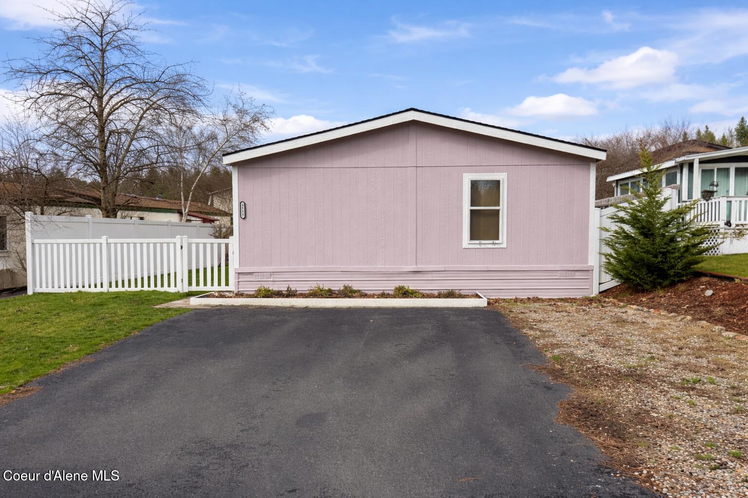 8553 North Kendra Way Post Falls, ID 83854 - Photo 27 of 31 Driveway
