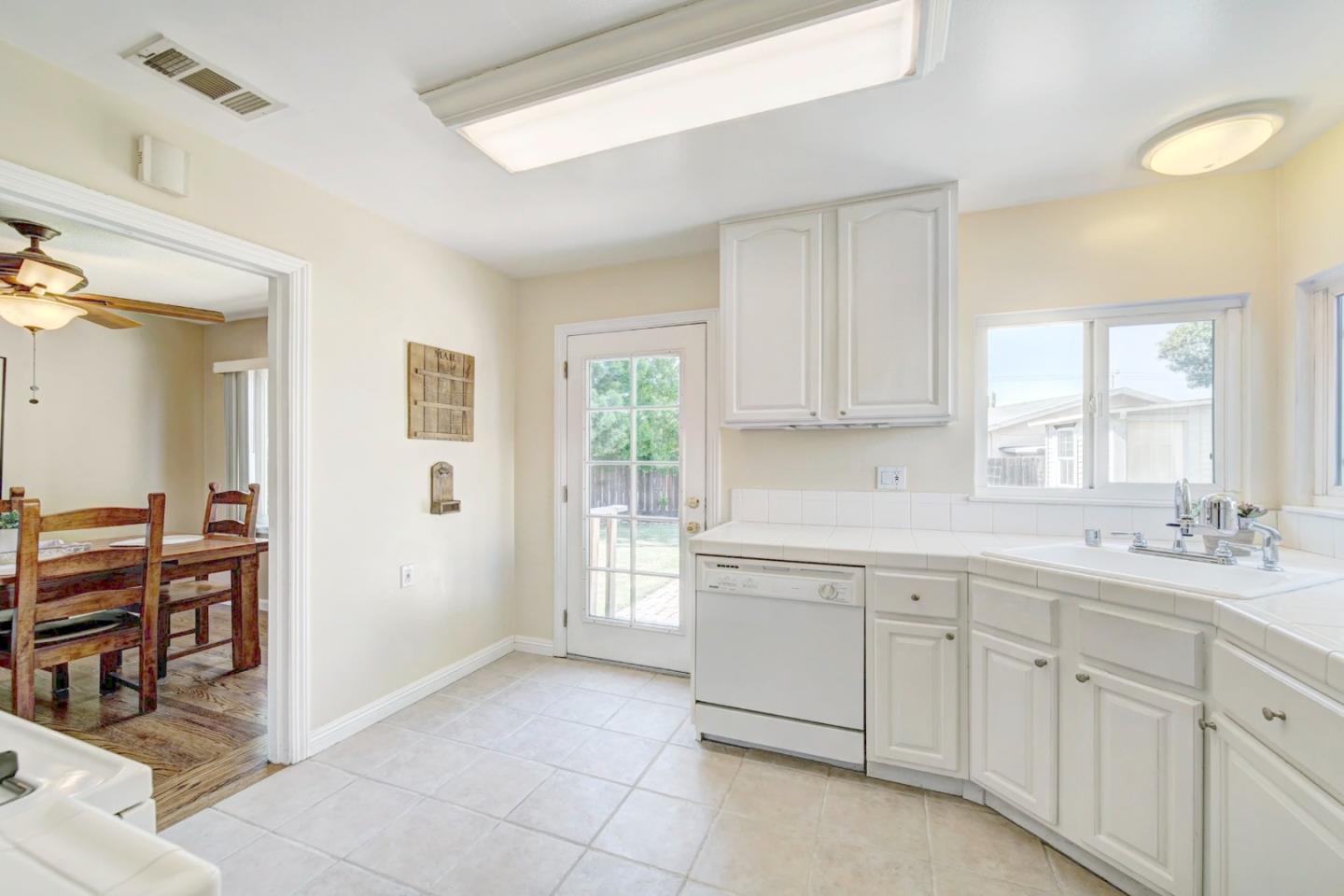1024 Locust Street Livermore, CA 94551 - Photo 13 of 18