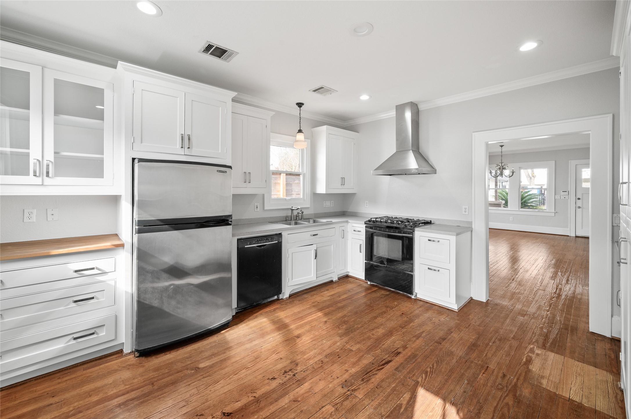 334 East 24th Street Houston, TX 77008 - Photo 23 of 26