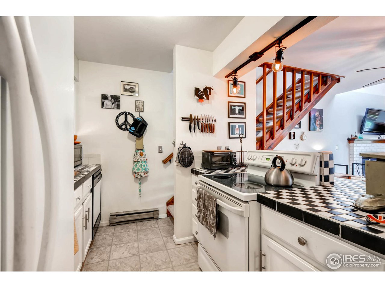 1601 West Swallow Road, Unit 1J Fort Collins, CO 80526 - Photo 14 of 28 All appliances included