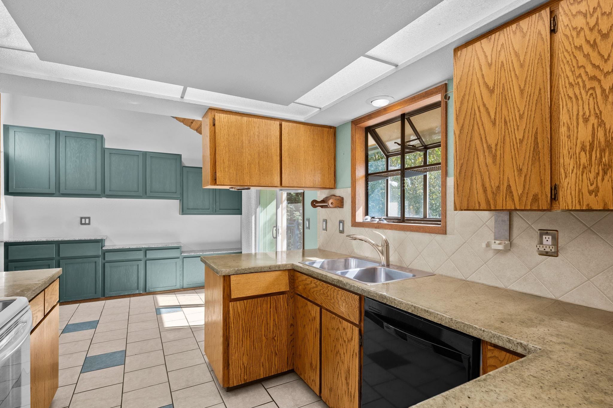 4518 East Lane Park Road Mead, WA 99021 - Photo 11 of 50