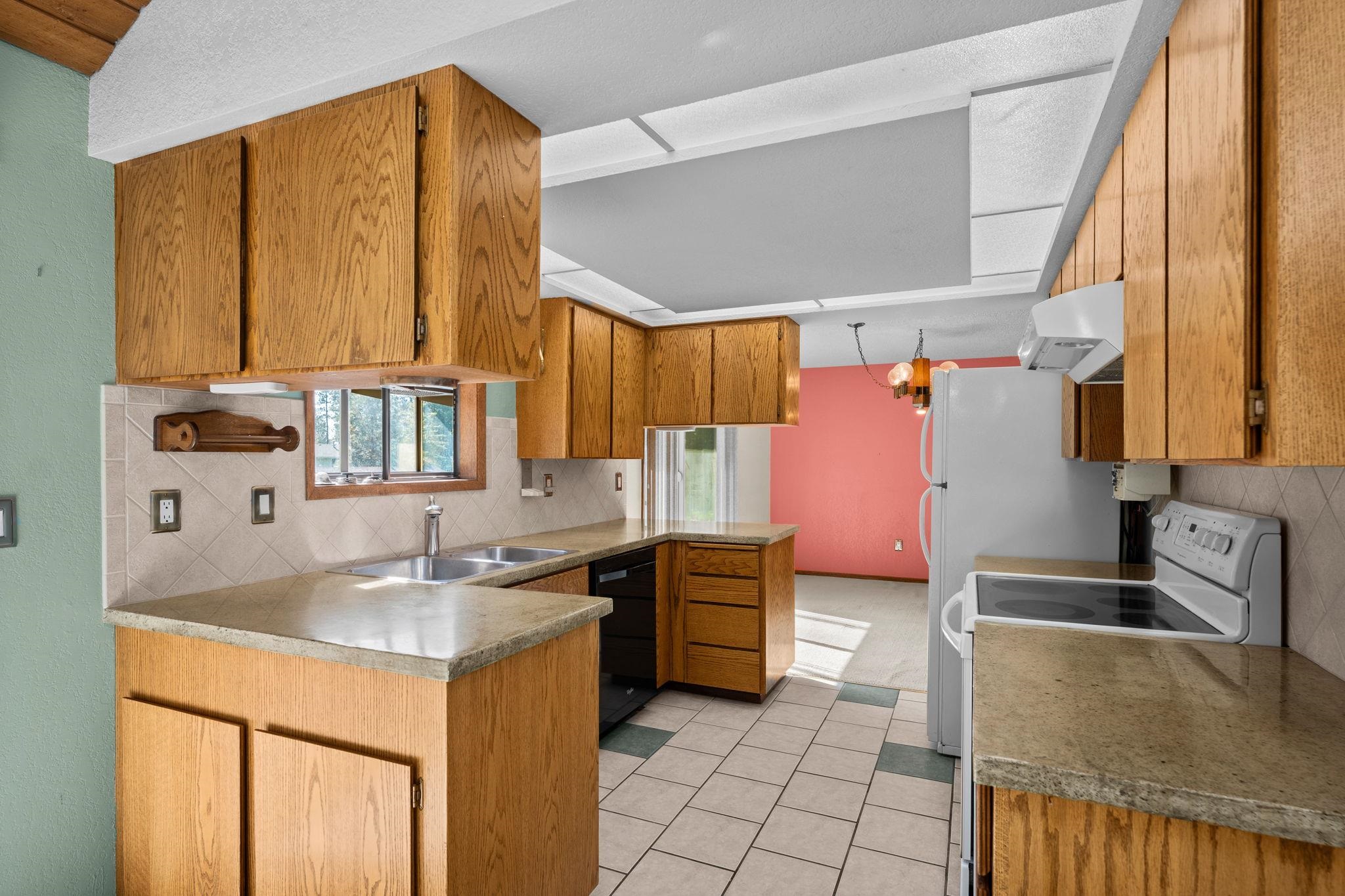 4518 East Lane Park Road Mead, WA 99021 - Photo 13 of 50