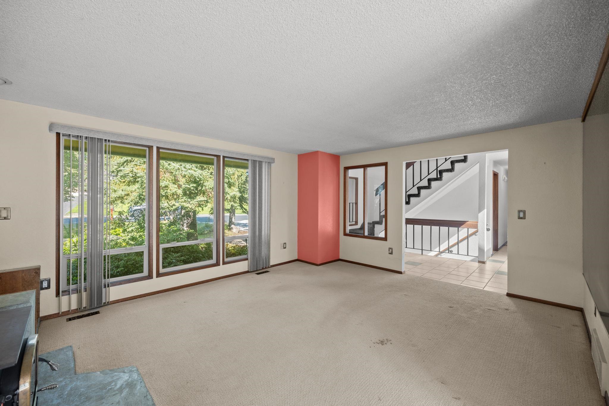 4518 East Lane Park Road Mead, WA 99021 - Photo 6 of 50