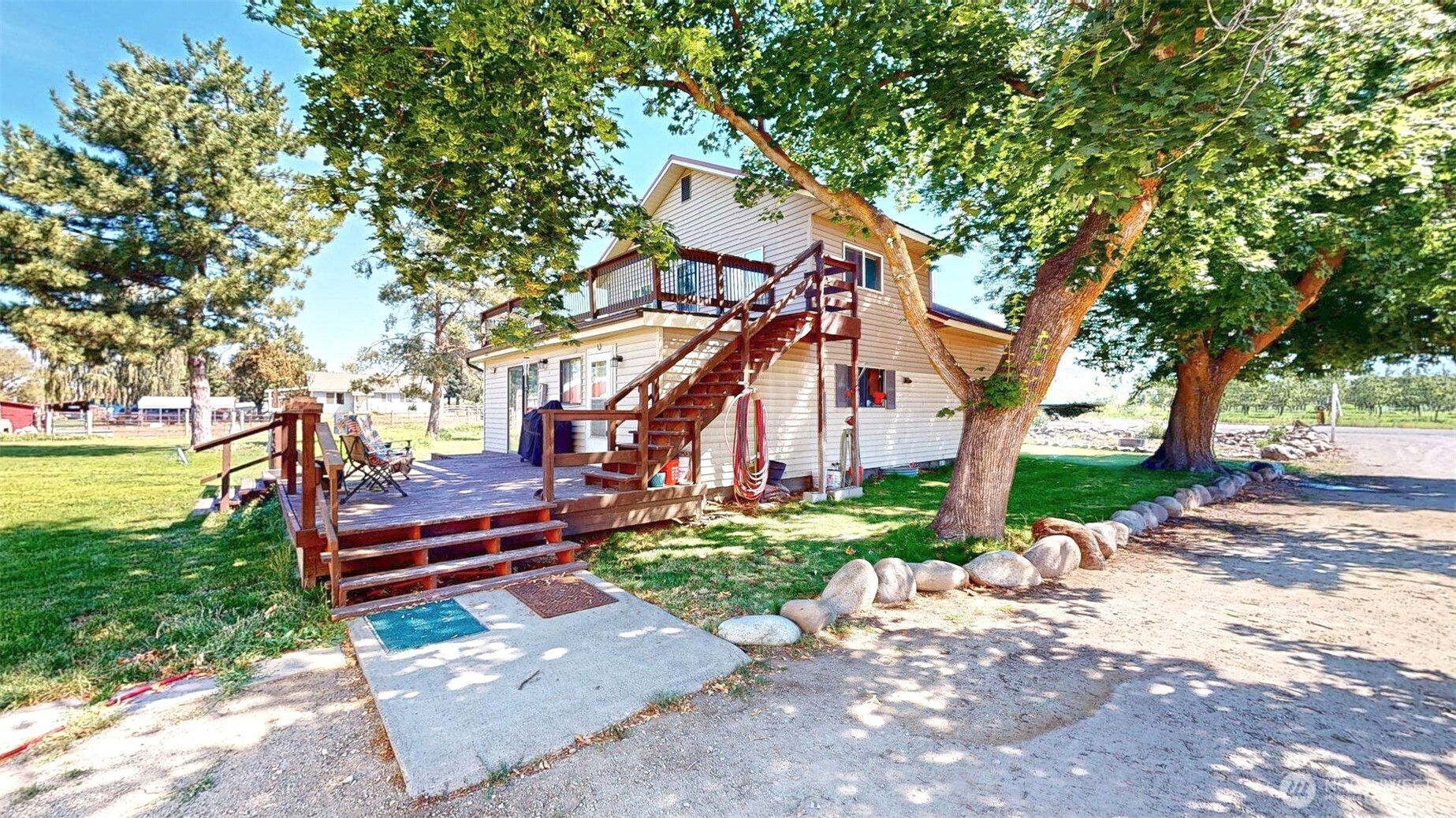 79 Duck Lake Road Omak, WA 98841 - Photo 37 of 40 a view of a park with large trees