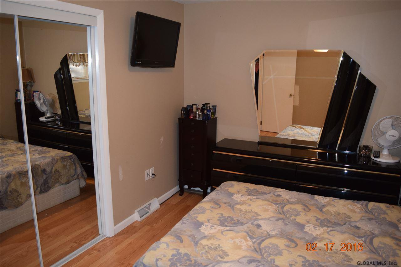 47 Island View Road Colonie, NY 12047 - Photo 14 of 22 Photo 14