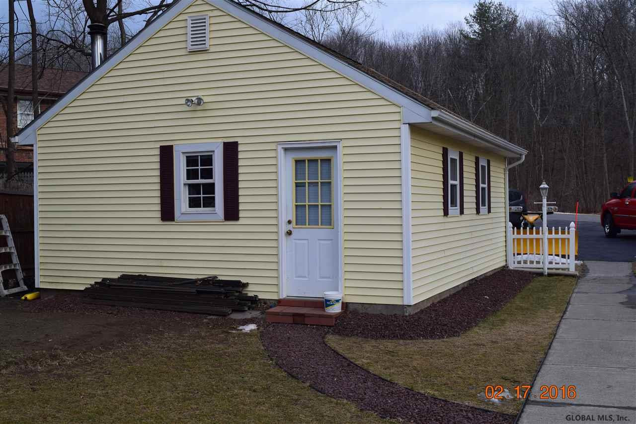 47 Island View Road Colonie, NY 12047 - Photo 6 of 22 Photo 6