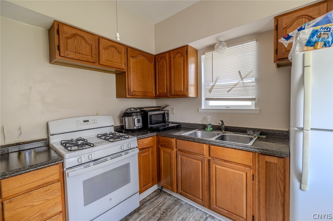 1406 Butternut Street Syracuse, NY 13208 - Photo 36 of 42