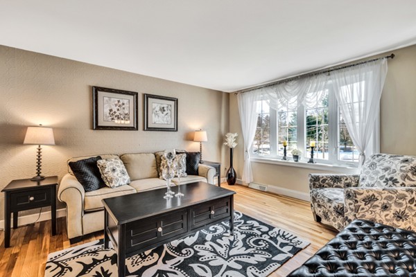 7 Kensington Road Norton, MA 02766 - Photo 2 of 20 Gallery Image 2