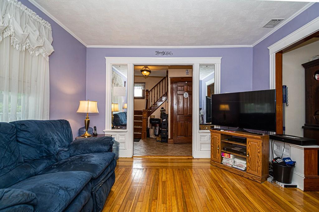 31 Pilgrim Road Haverhill, MA 01832 - Photo 6 of 26 Gallery Image 6
