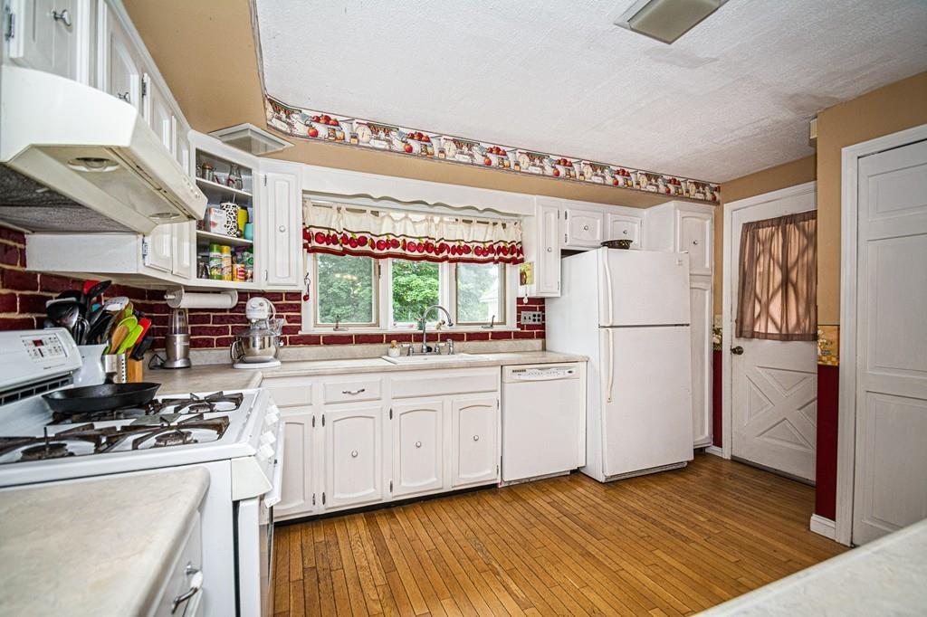 31 Pilgrim Road Haverhill, MA 01832 - Photo 10 of 26 Gallery Image 10