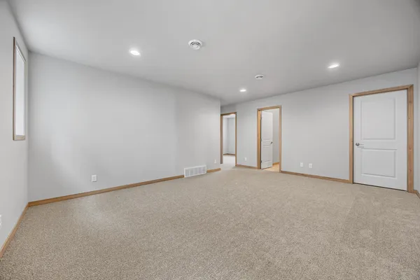 $574,900 | 8479 61st Street South, Horace, ND 58047