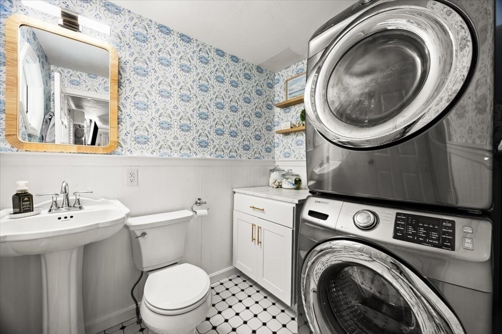 758 King Street Raynham, MA 02767 - Photo 9 of 42
